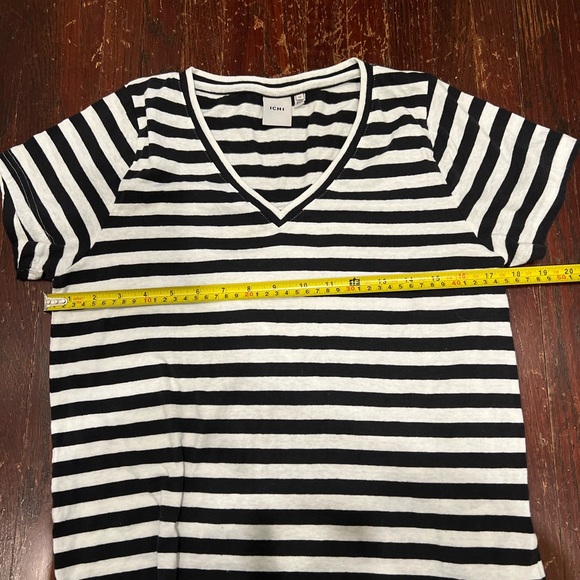 ICHI black and white striped v neck tee - Picture 5 of 8